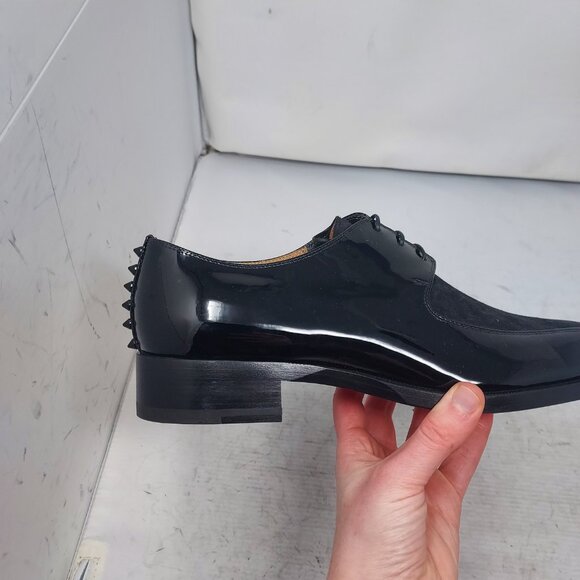 CHRISTIAN LOUBOUTIN MENS Marco Spike Patent Suede Lace Up Derby Shoe